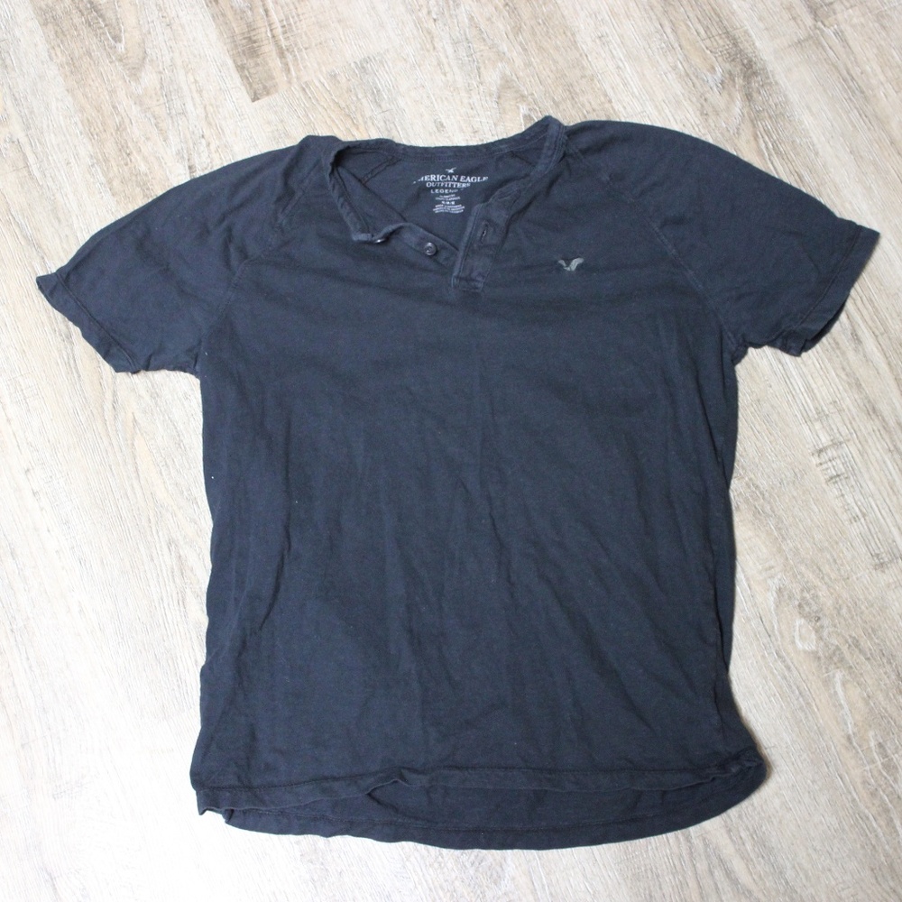 American Eagle short sleeve Henley
